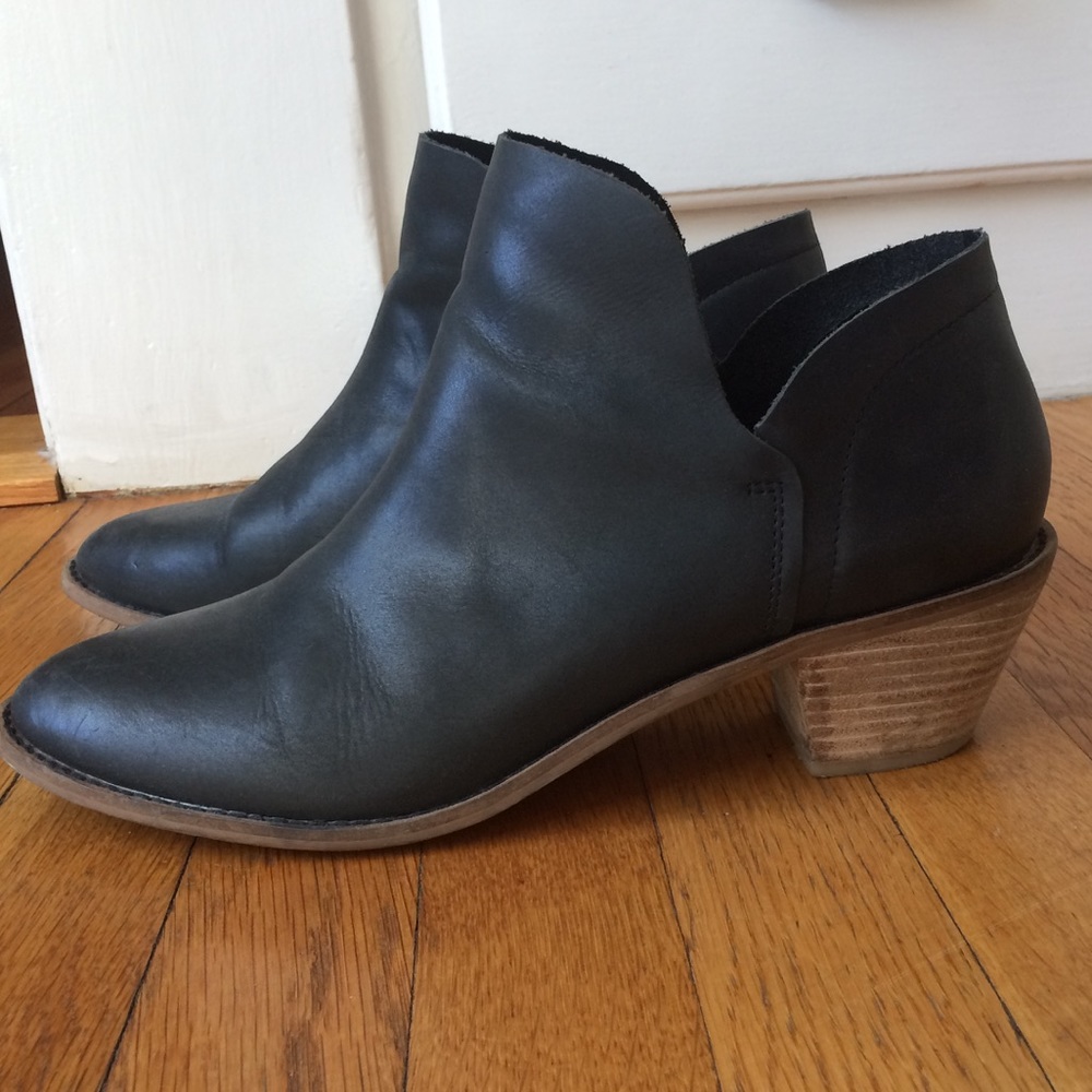 Kelsi Dagger Black Kenmare Bootie